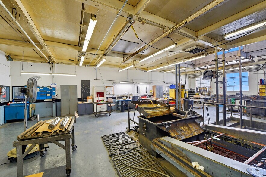 More Photos Of 1180 N 5th St, San Jose Manufacturing For Sale
