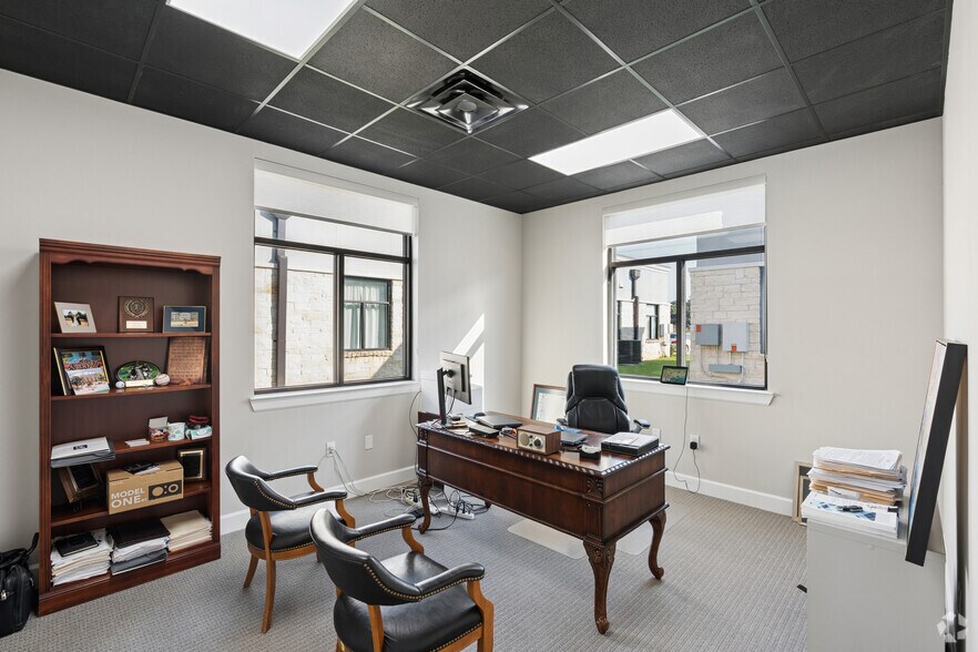 More Photos Of 26717 Westheimer Pky, Katy Medical For Sale