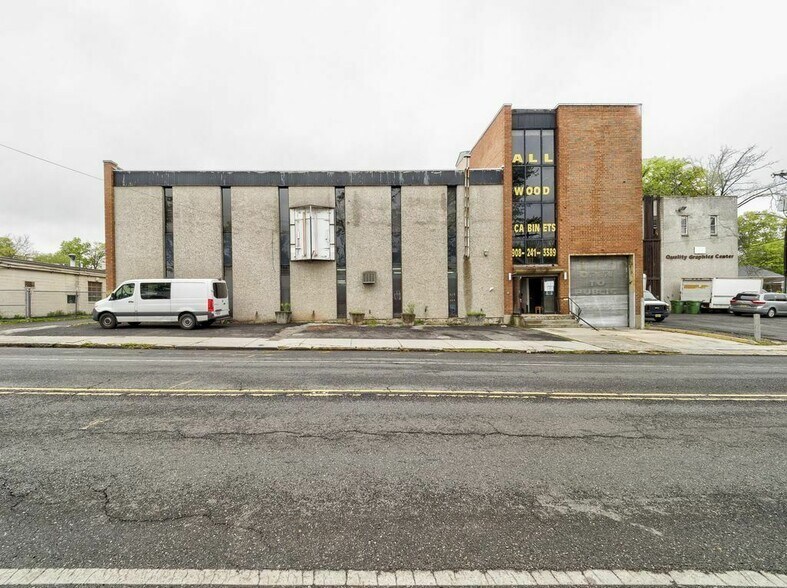 More Photos Of 300-306 W 1st Ave, Roselle Warehouse For Sale