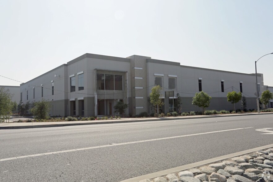 More Photos Of 1120 Mission Blvd, Ontario Manufacturing For Lease