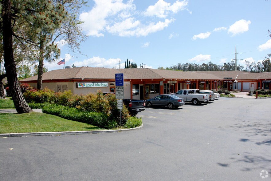 More Photos Of 555 W Country Club Ln, Escondido Unknown For Lease