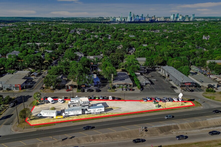 More Photos Of 1600 W Ben White Blvd, Austin Freestanding For Sale