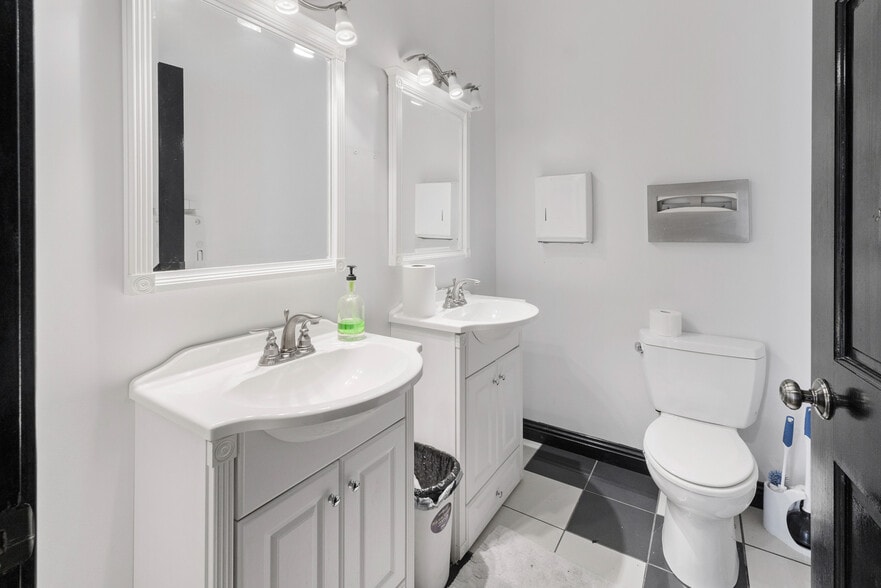 More Photos Of 311 17th St, Ashland Loft Creative Space For Sale