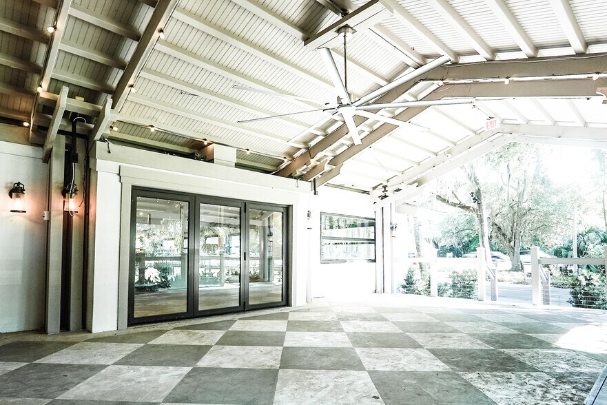 More Photos Of 8 Executive Park Rd, Hilton Head Island Restaurant For Sale