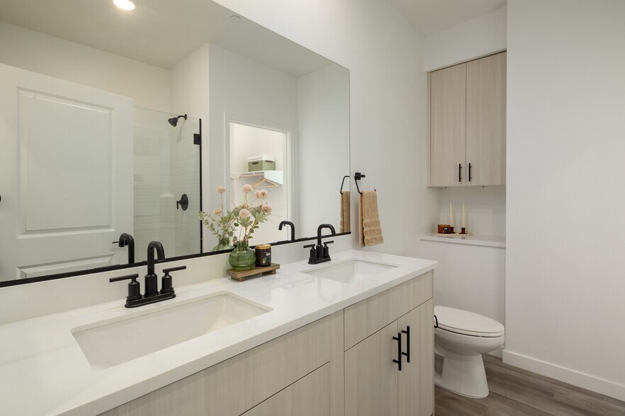 More Photos Of 1771 Blake Ave, Los Angeles Apartments For Lease
