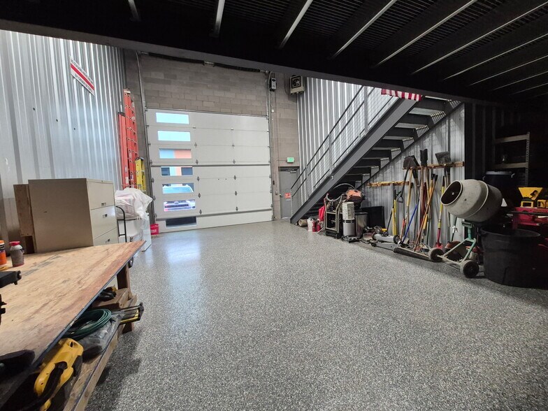 More Photos Of 1925 Deer Creek, Monument Showroom For Sale