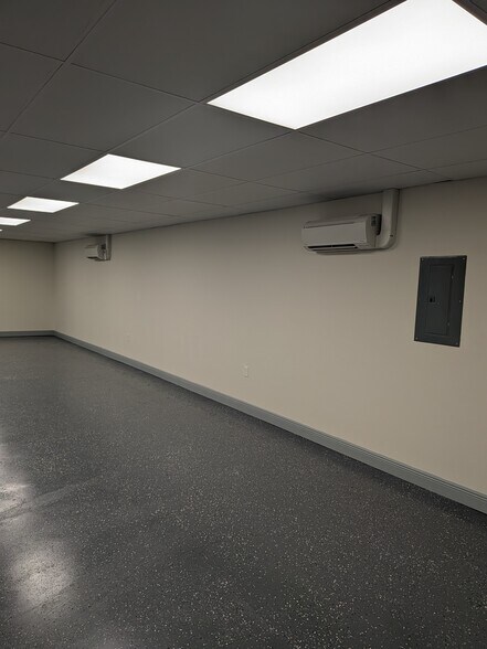 More Photos Of 1707 Pass Rd, Biloxi Freestanding For Sale