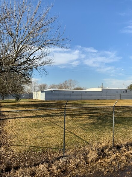 More Photos Of 3227 Cottonwood School Rd, Rosenberg Industrial For Lease