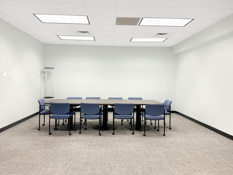 More Photos Of 401 Wabash Ave, Terre Haute Office For Sale