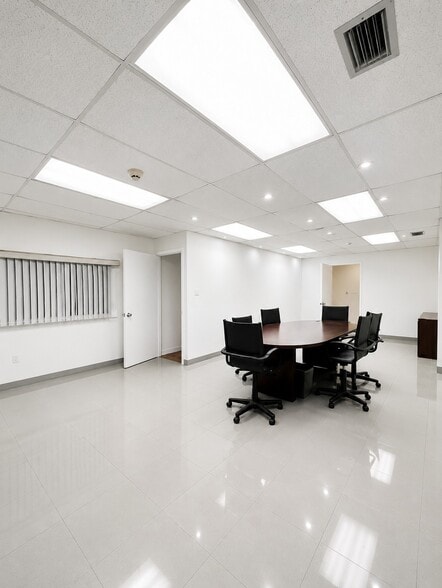 More Photos Of 3100 NW 72nd Ave, Miami Warehouse For Lease
