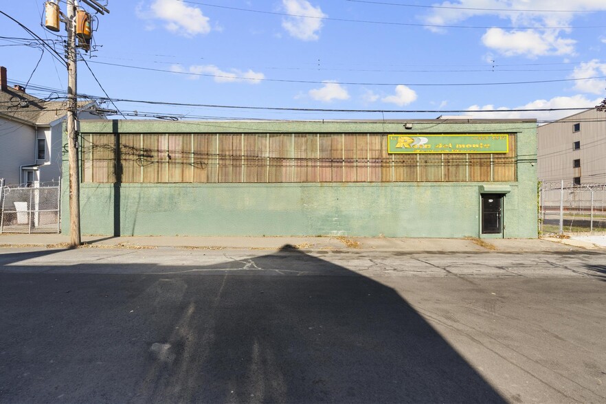 More Photos Of 417-433 Myrtle Ave, Bridgeport Industrial For Sale