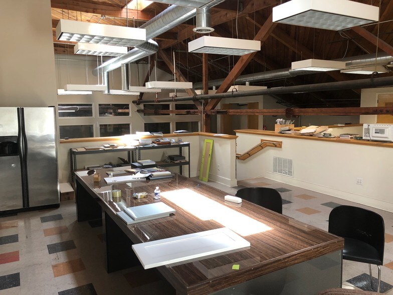 More Photos Of 255 S Maple Ave, South San Francisco Warehouse For Sale