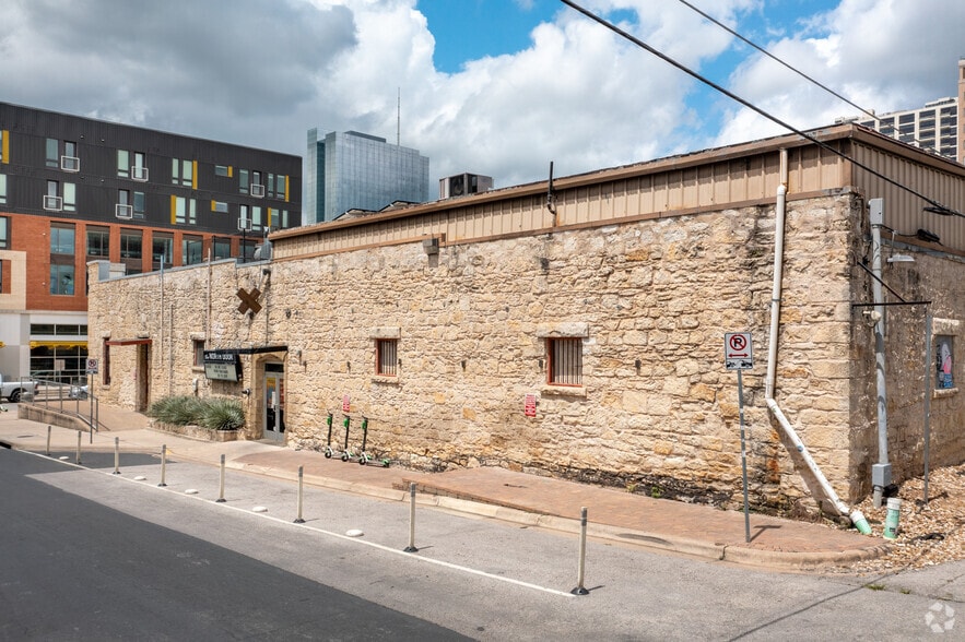More Photos Of 501 N Interstate 35, Austin Loft Creative Space For Lease