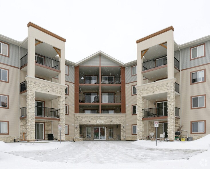 More Photos Of 505 Railway St W, Cochrane Apartments For Sale
