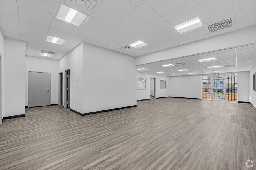 More Photos Of 3441 Halifax St, Dallas Unknown For Lease