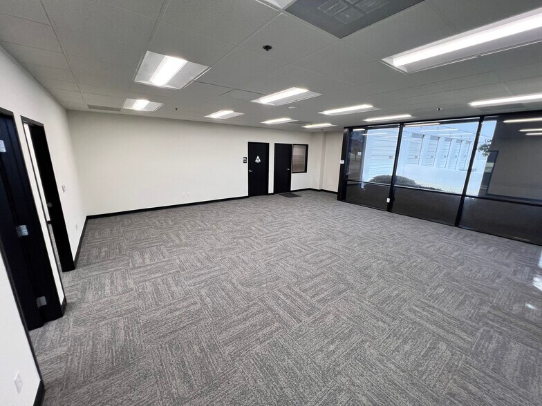 More Photos Of 11070 Mulberry Ave, Fontana Warehouse For Lease