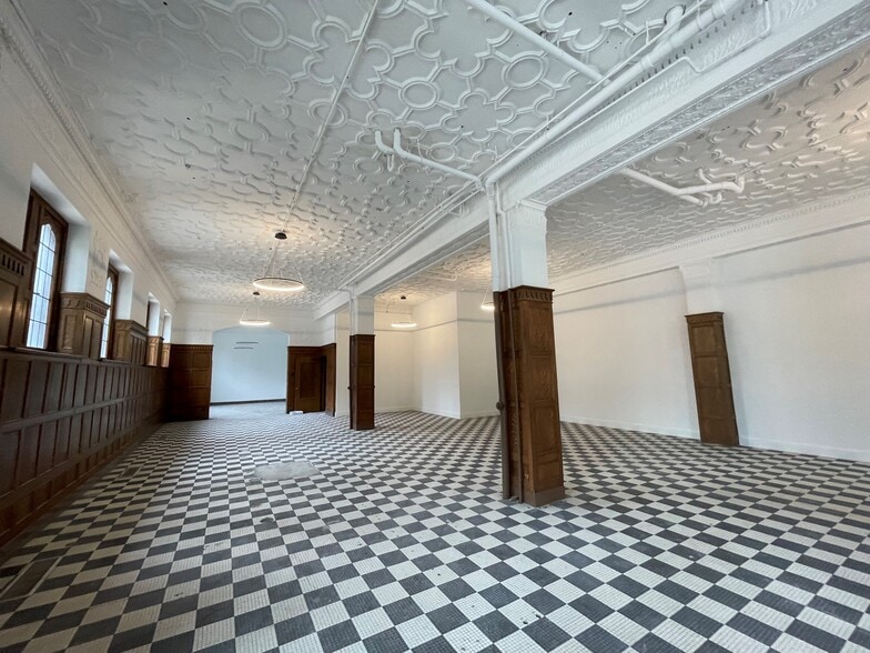 More Photos Of 415 DeBaliviere Ave, Saint Louis Apartments For Lease