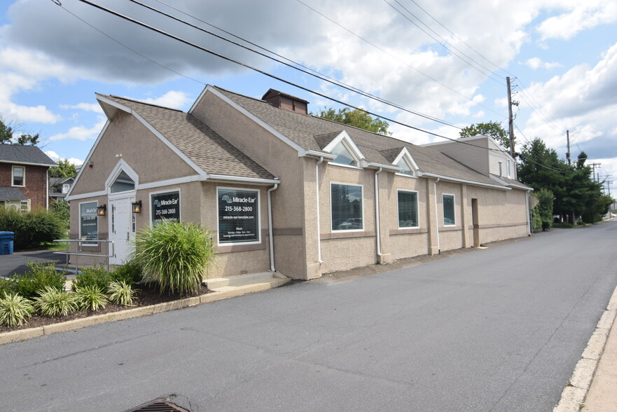 Primary Photo Of 51 N Towamencin Ave, Lansdale Light Manufacturing For Sale