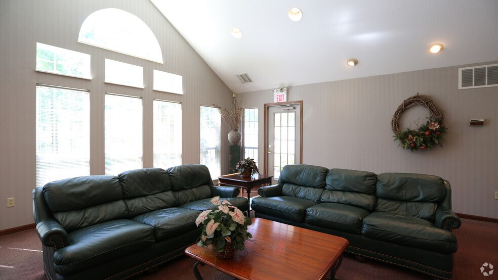 More Photos Of 210 Retreat Ln, Westerville Apartments For Sale