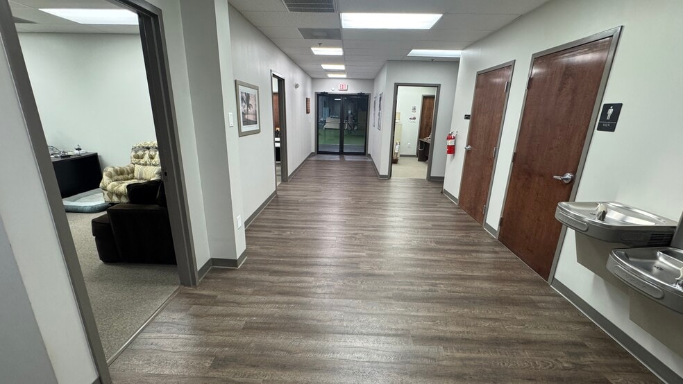 More Photos Of 640 Brooker Creek Blvd, Oldsmar Light Distribution For Sale