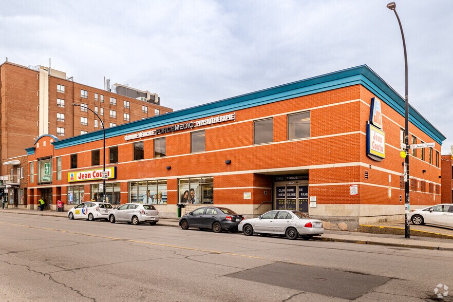 More Photos Of 1461 Rue Jean-Talon E, Montréal Drugstore For Lease