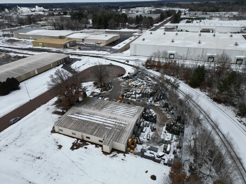More Photos Of 2110 Jefferson St, Wisconsin Rapids Warehouse For Lease