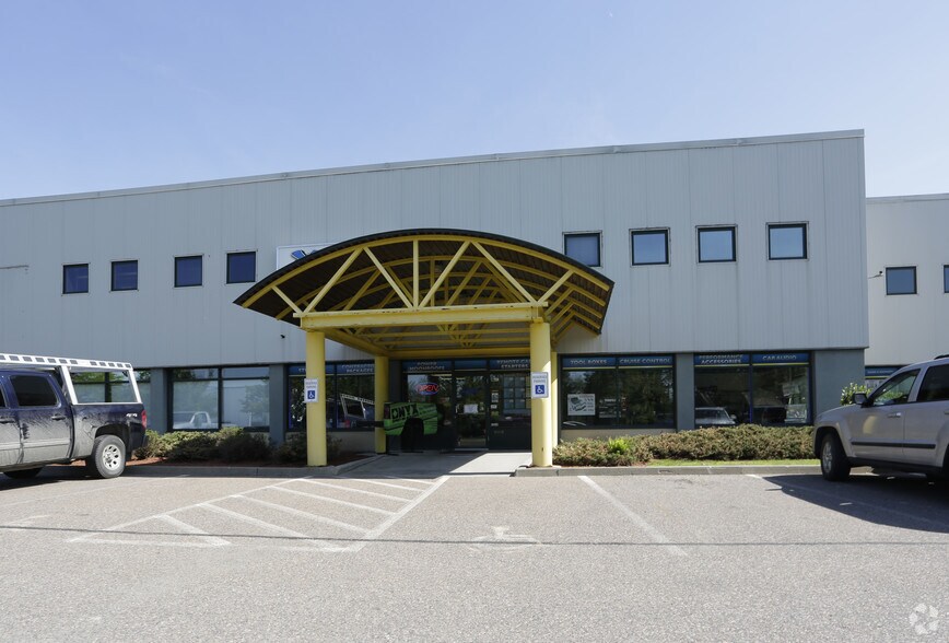 More Photos Of 740 Marshall Ave, Williston Warehouse For Lease
