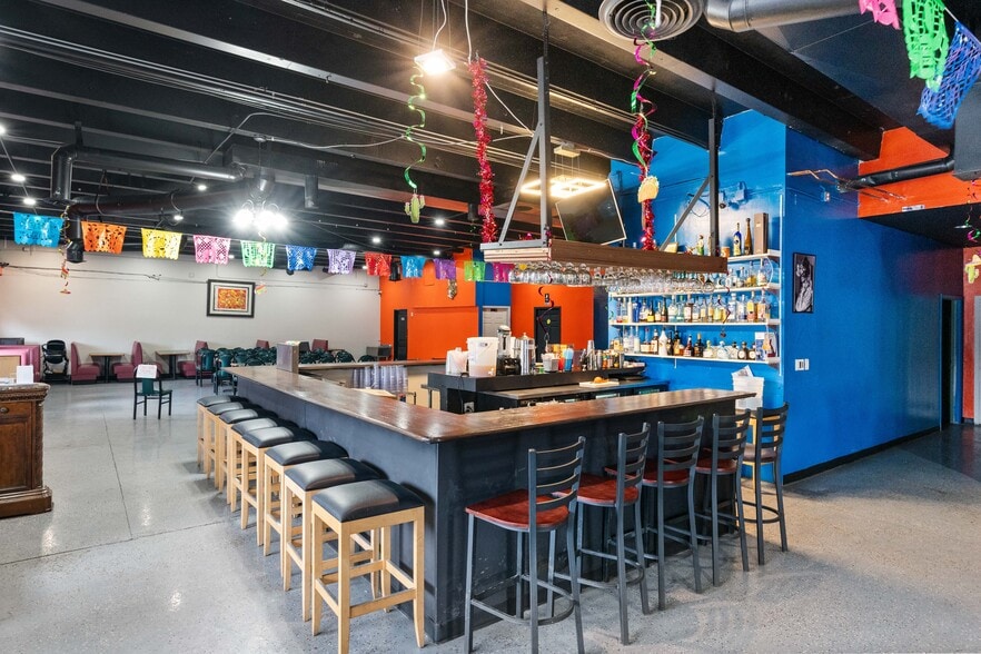 More Photos Of 7575 Broadway St, Denver Restaurant For Sale