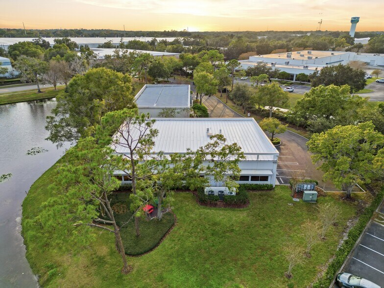 More Photos Of 585 Technology Pky, Lake Mary Office For Sale