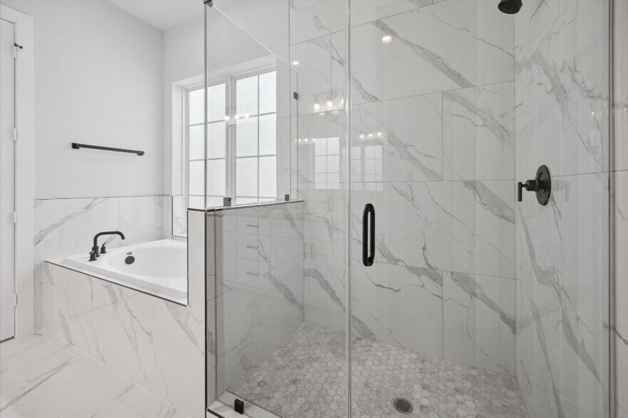 More Photos Of 1037 W 17th St, Houston Specialty For Sale