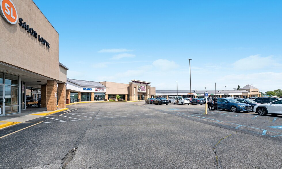 More Photos Of 9950-9998 Kings Automall Dr, Cincinnati General Retail For Sale