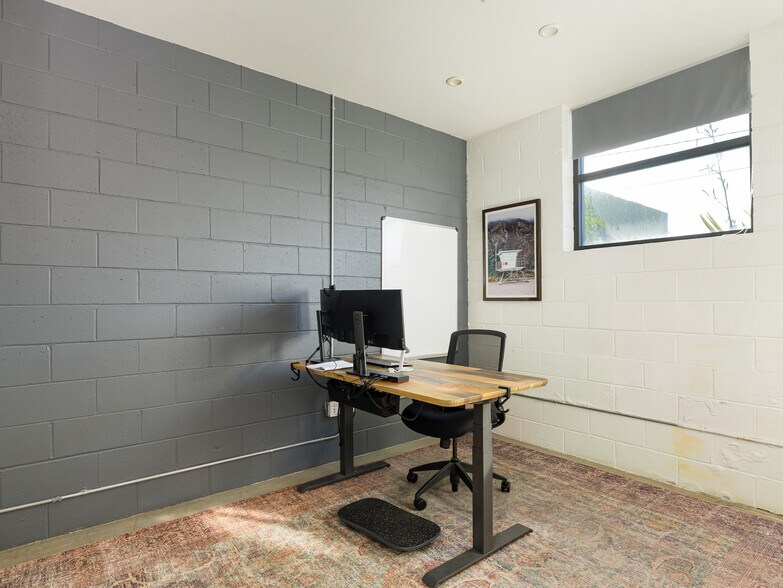 More Photos Of 134 Lomita St, El Segundo Flex For Lease