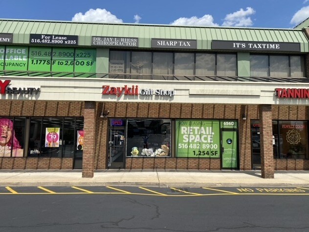 More Photos Of 646-656 N Wellwood Ave, Lindenhurst Unknown For Lease