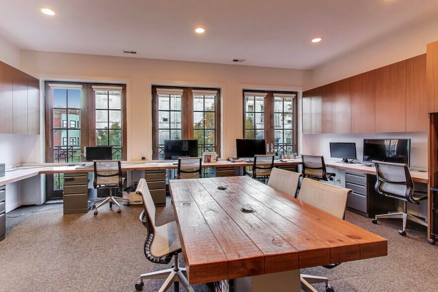 More Photos Of 1950 N Sedgwick St, Chicago Storefront Retail Residential For Sale