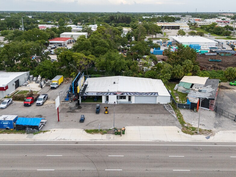 More Photos Of 1860 N Washington Blvd, Sarasota Auto Dealership For Sale