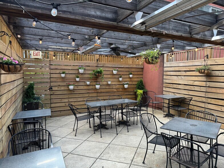 More Photos Of 708 S Bond St, Baltimore Storefront Retail Residential For Sale