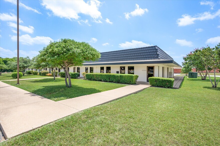 More Photos Of 2701 Osler Dr, Grand Prairie Medical For Sale