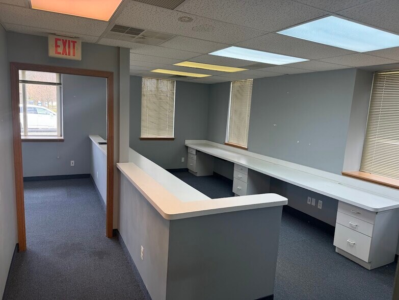 More Photos Of 36385-36405 Harper Ave, Clinton Township Medical For Lease