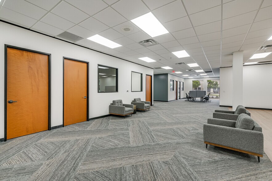 More Photos Of 1340 Airport Commerce Dr, Austin Warehouse For Lease