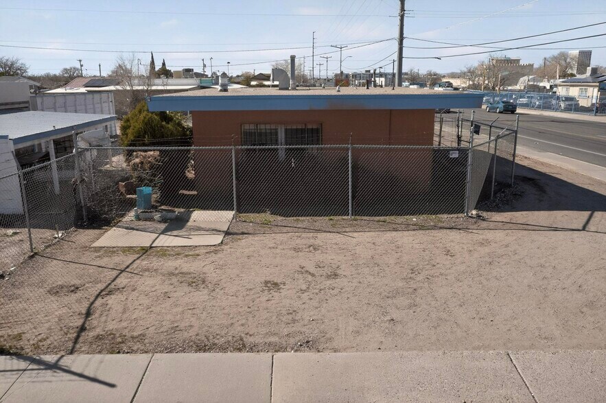 More Photos Of 6510 Zuni Rd SE, Albuquerque Land For Sale