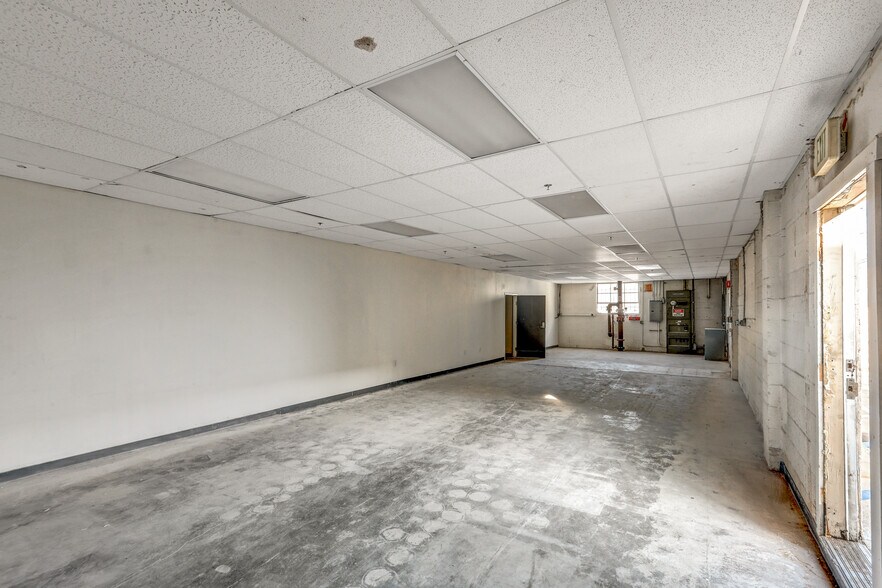 More Photos Of 400-410 S Irwindale Ave, Azusa Warehouse For Sale