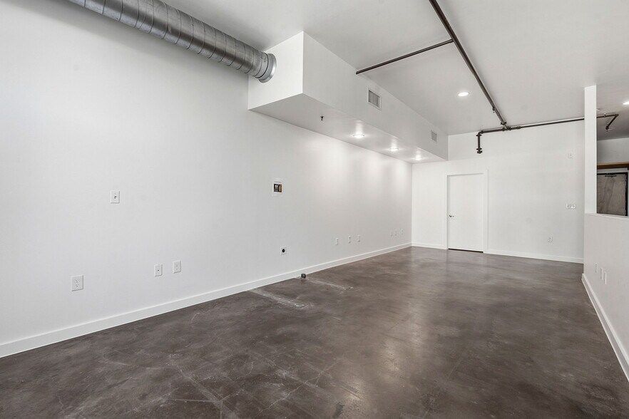 More Photos Of 1601 E Cesar Chavez St, Austin Multifamily For Sale