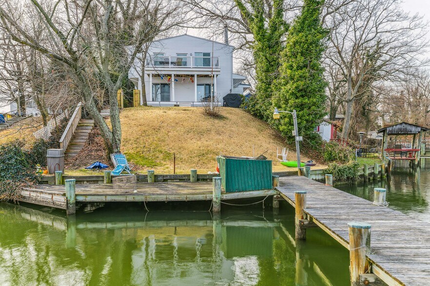 More Photos Of 460 Carvel Beach Rd, Baltimore Apartments For Sale