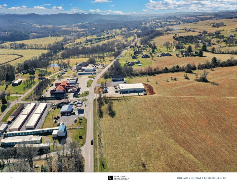 More Photos Of 2474 Boyds Creek Hwy, Sevierville Storefront For Sale