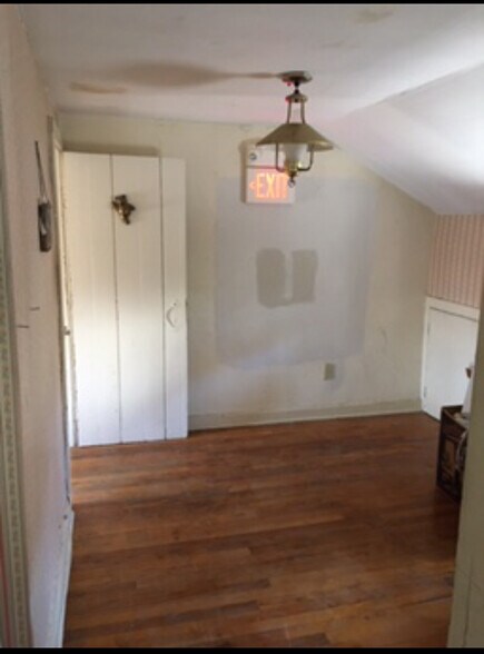 More Photos Of 20 Lewis St, Basking Ridge Freestanding For Lease