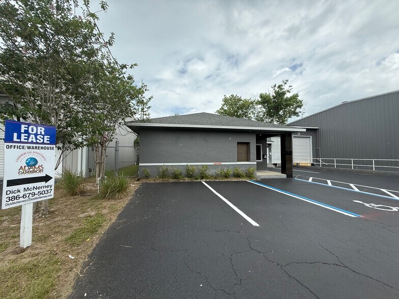 More Photos Of 711 Commercial Dr, Daytona Beach Manufacturing For Lease