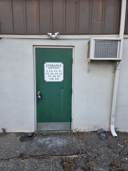 More Photos Of 2 Industrial Dr, Phillipsburg Warehouse For Lease