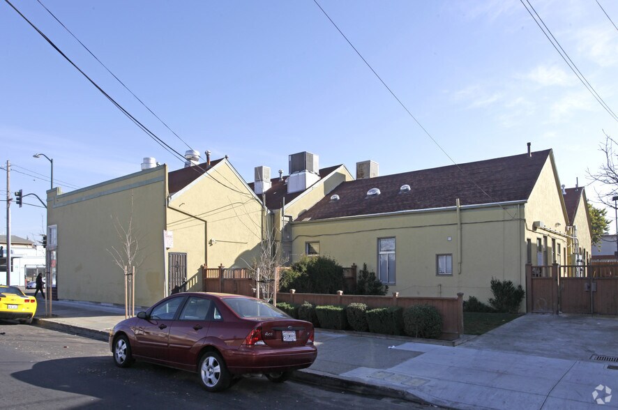 More Photos Of 2300-2306 Encinal Ave, Alameda Storefront For Lease