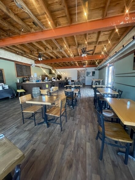 More Photos Of 213 S Alabama Ave, Chesnee General Retail For Sale