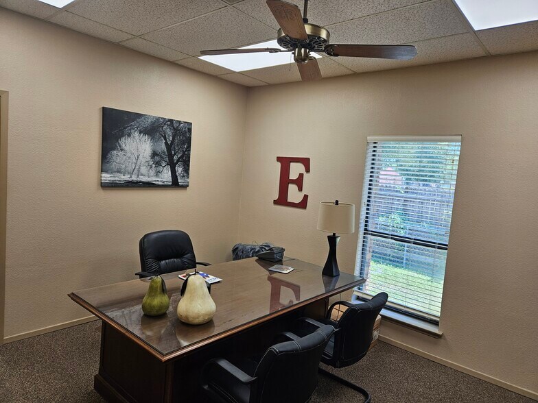 More Photos Of 2315 Roosevelt Dr, Arlington Office Residential For Sale